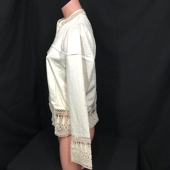 Hinge Lace Trim Bomber Jacket (A2) - Picture 5 of 8